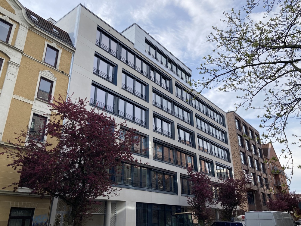 Unternehmenssitz in der Konsumgüter- und Klebstoffindustrie – Ansicht 1
